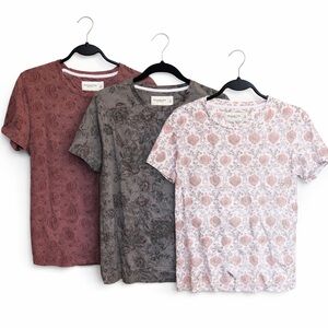 THREE Abercrombie & Fitch Tee Shirts Bundle
